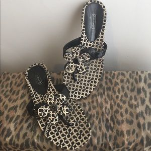 COACH “Pattey” Flip Flop Sandals Shoes Size 8 1/2